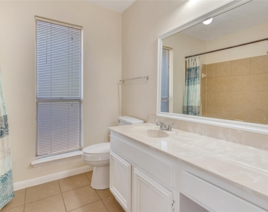 3727 Village Grove Drive - Photo Thumbnail 15