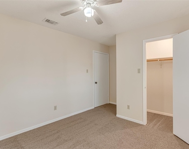 3727 Village Grove Drive - Photo Thumbnail 22
