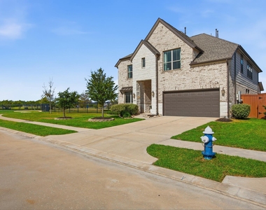 21138 Coral View Dr - Photo Thumbnail 2