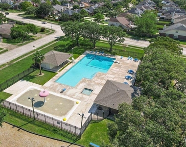 3802 Oakwilde Circle - Photo Thumbnail 18