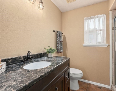 3802 Oakwilde Circle - Photo Thumbnail 13