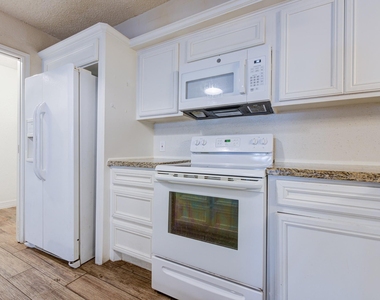 10822 Kirktown Drive - Photo Thumbnail 7
