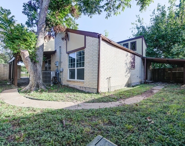 10822 Kirktown Drive - Photo Thumbnail 17
