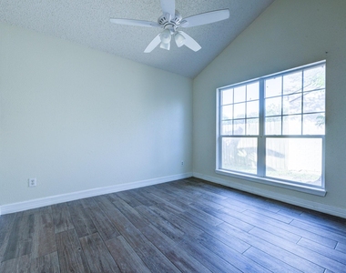 10822 Kirktown Drive - Photo Thumbnail 14