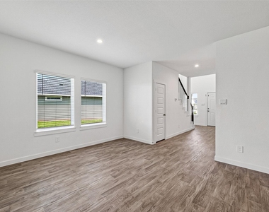 31622 Whittis Hill Way - Photo Thumbnail 5