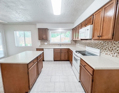 347 Elder Vista Drive - Photo Thumbnail 12