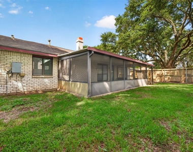 3022 Mosby Drive - Photo Thumbnail 25