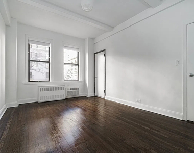 12 East 86th Street - Photo Thumbnail 5