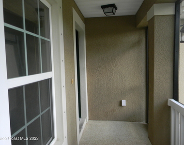 1576 Alaqua Way - Photo Thumbnail 4