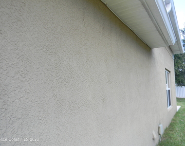 1576 Alaqua Way - Photo Thumbnail 1