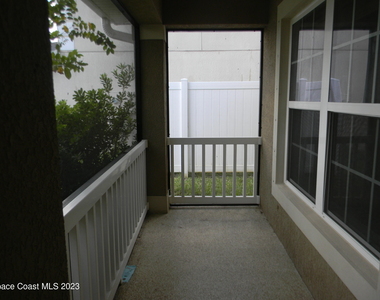 1576 Alaqua Way - Photo Thumbnail 3