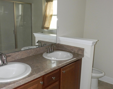 1576 Alaqua Way - Photo Thumbnail 14