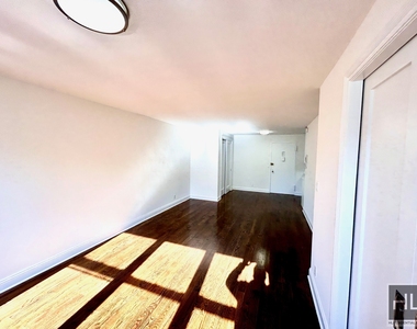 E 88th St - Photo Thumbnail 2