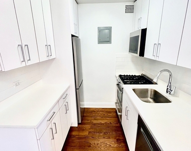 E 88th St - Photo Thumbnail 10