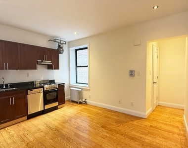 West 11th Street - Photo Thumbnail 1
