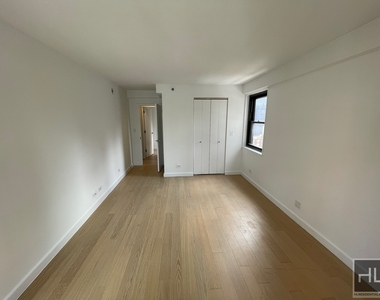 East 39th Street - Photo Thumbnail 4