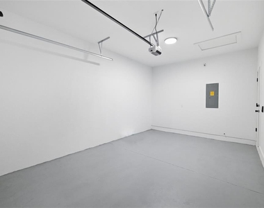 15304 16th Street - Photo Thumbnail 31