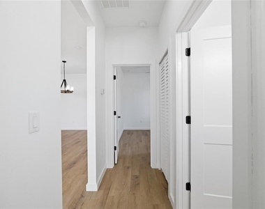 15304 16th Street - Photo Thumbnail 13
