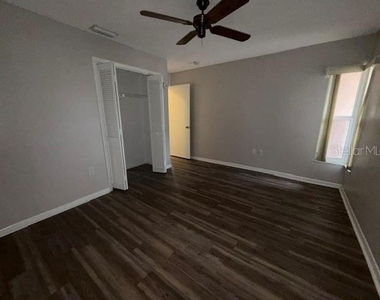 6615 Crossbow Lane - Photo Thumbnail 9