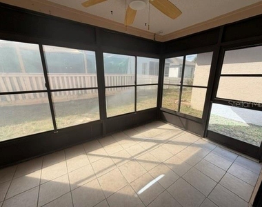 6615 Crossbow Lane - Photo Thumbnail 16