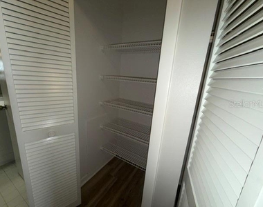 6615 Crossbow Lane - Photo Thumbnail 11