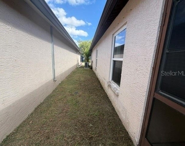 6615 Crossbow Lane - Photo Thumbnail 18