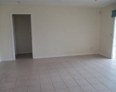 1703 Cloister Drive - Photo Thumbnail 10