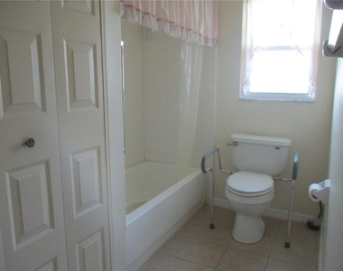 1703 Cloister Drive - Photo Thumbnail 15