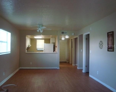 11485 Oakhurst Road - Photo Thumbnail 2