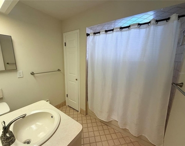 8725 Aruba Lane - Photo Thumbnail 8