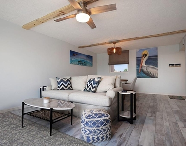 7560 Bay Island Drive S - Photo Thumbnail 6