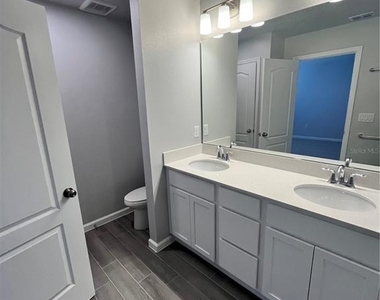 2799 Narcoossee Commons Way - Photo Thumbnail 8