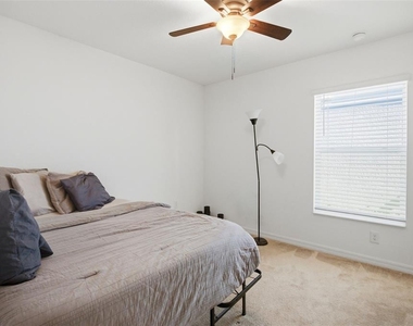 377 Preserve Pointe Boulevard - Photo Thumbnail 18