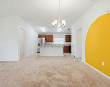 377 Preserve Pointe Boulevard - Photo Thumbnail 5