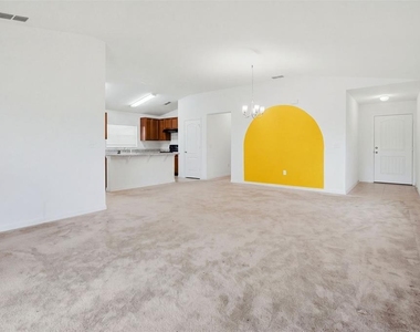 377 Preserve Pointe Boulevard - Photo Thumbnail 6