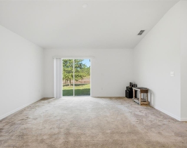 377 Preserve Pointe Boulevard - Photo Thumbnail 9