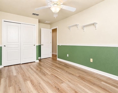 7722 Fairgrove Avenue - Photo Thumbnail 23