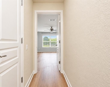 7722 Fairgrove Avenue - Photo Thumbnail 28