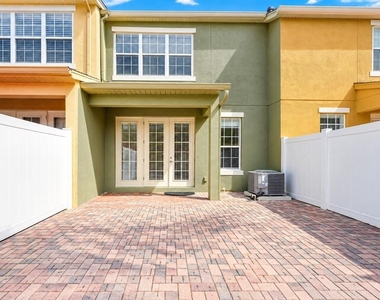 7722 Fairgrove Avenue - Photo Thumbnail 20
