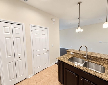 14304 Desert Haven Street - Photo Thumbnail 6