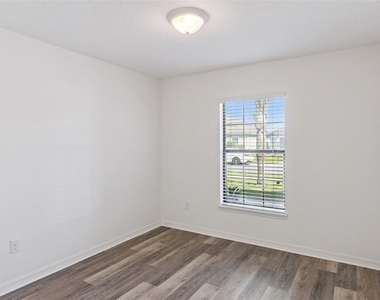 5771 Lacar Way - Photo Thumbnail 18