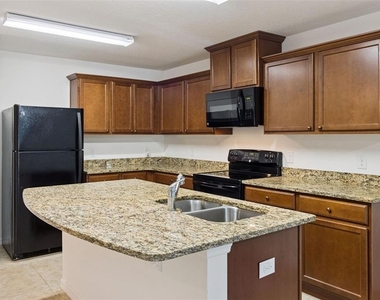 5771 Lacar Way - Photo Thumbnail 10
