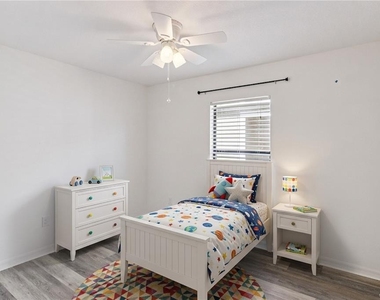 5771 Lacar Way - Photo Thumbnail 17