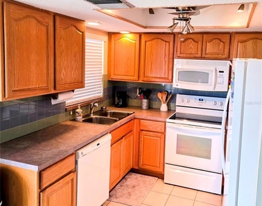 961 Everest Road - Photo Thumbnail 12