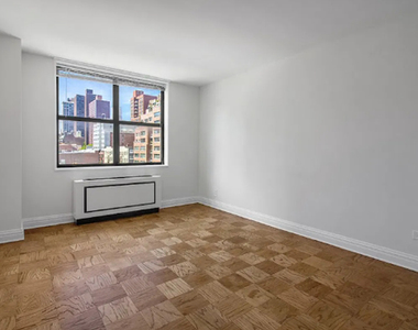 400 East 71st Street - Photo Thumbnail 1