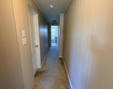 168 Summit Street - Photo Thumbnail 10