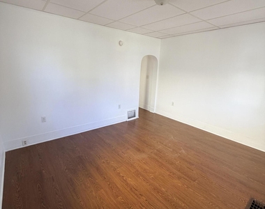 168 Summit Street - Photo Thumbnail 1