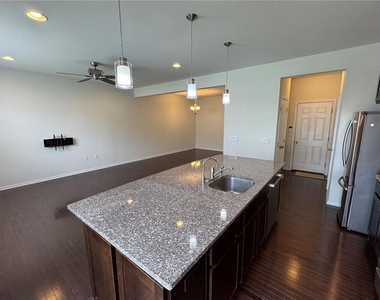 1419 Caspian Street - Photo Thumbnail 7