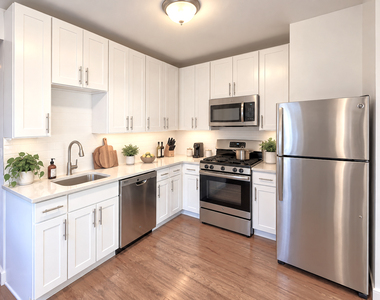 86-4 Eliot Avenue - Photo Thumbnail 1