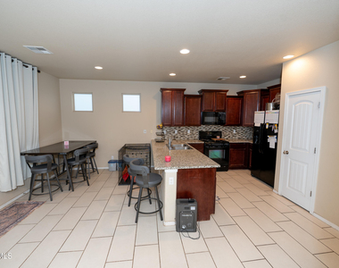 3800 Loma Caldera - Photo Thumbnail 4